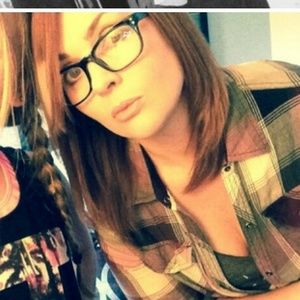 Meet your Posher, April